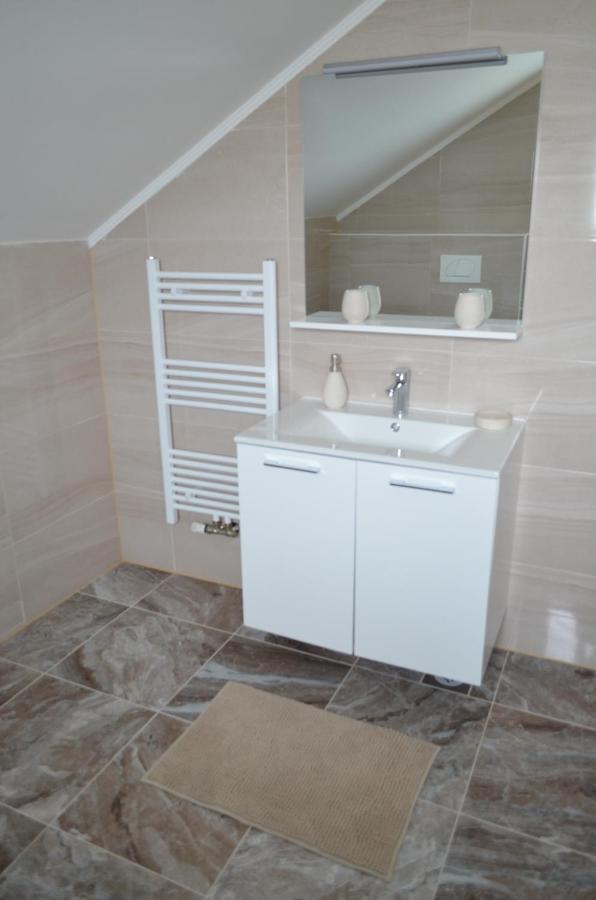 Katarica Hotel Korenica Bagian luar foto