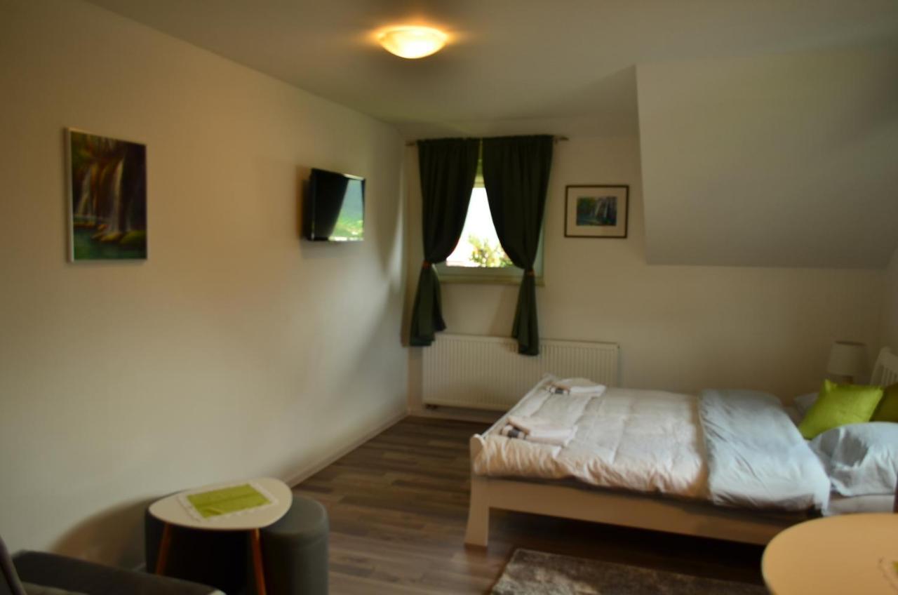 Katarica Hotel Korenica Bagian luar foto