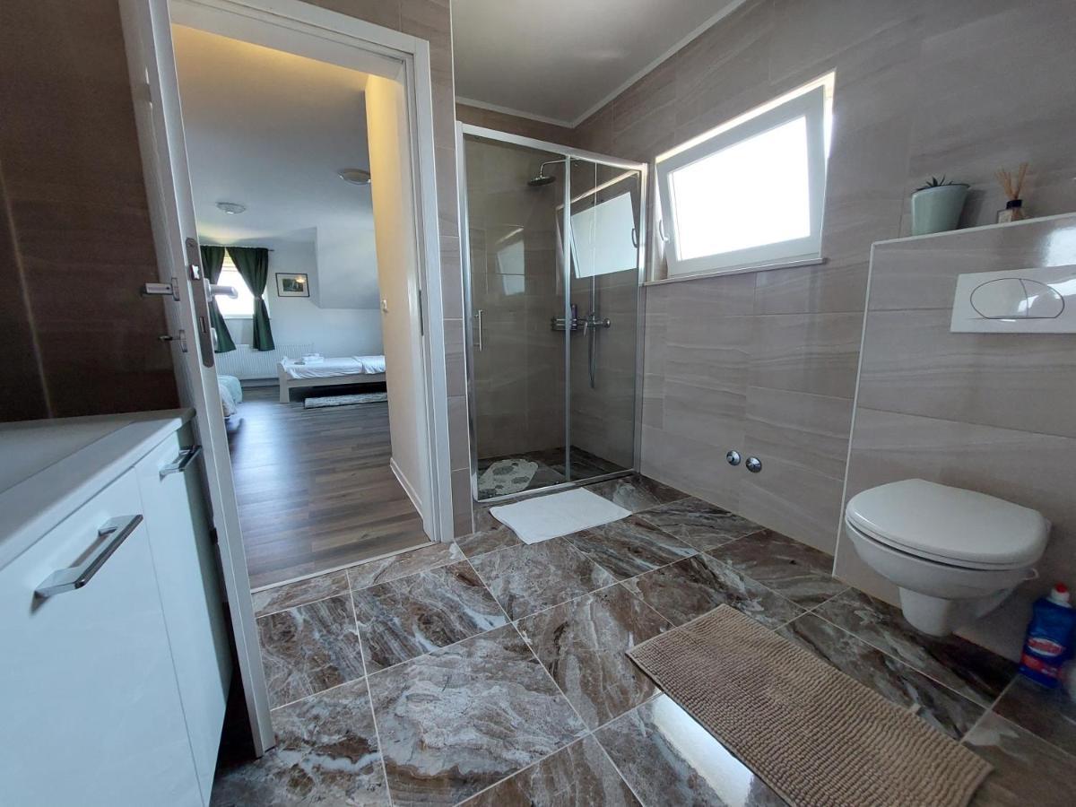 Katarica Hotel Korenica Bagian luar foto
