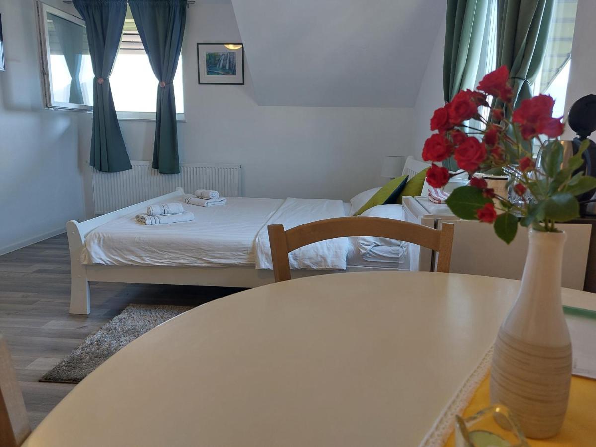 Katarica Hotel Korenica Bagian luar foto
