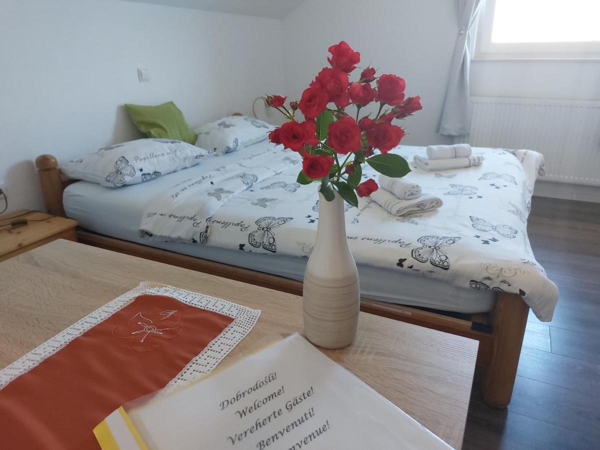 Katarica Hotel Korenica Bagian luar foto
